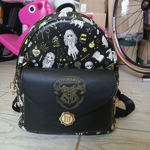 Loungefly Black and Yellow Hogwarts Mini Bag